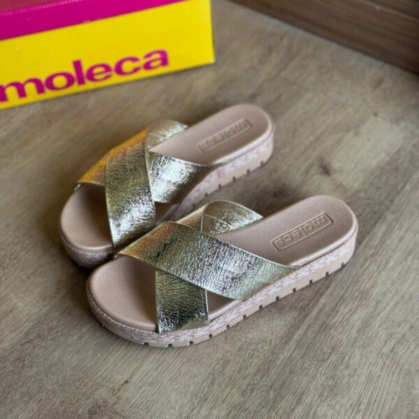 Sandália Moleca Metalizada Comfy Plus 5539.104 - Imagem 3