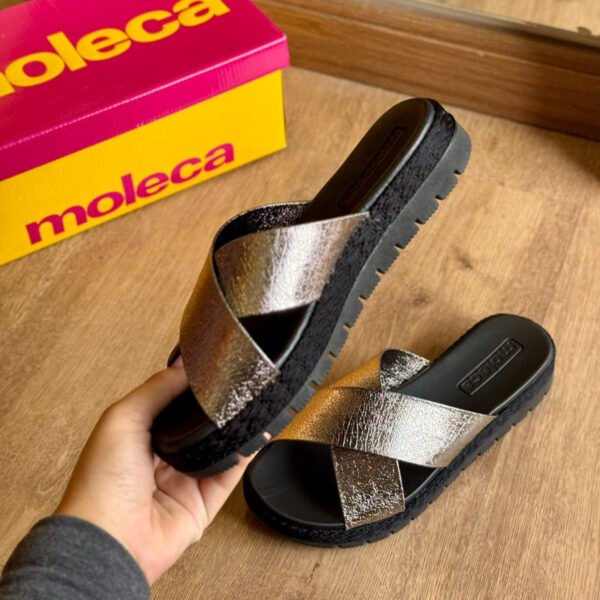 Sandália Moleca Metalizada Comfy Plus 5539.104 - Imagem 9