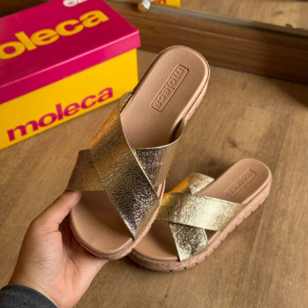Sandália Moleca Metalizada Comfy Plus 5539.104 - Imagem 12