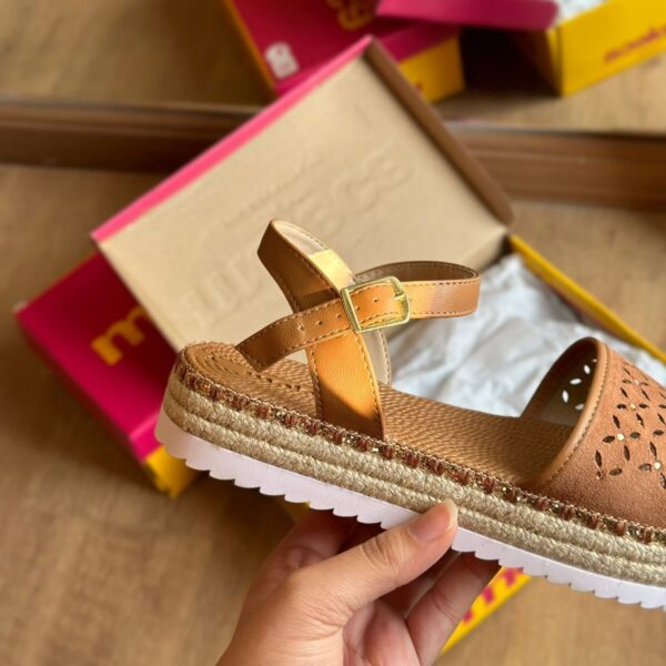Sandália Moleca Flatform com Detalhes Brilhantes 5447.721 - Imagem 5