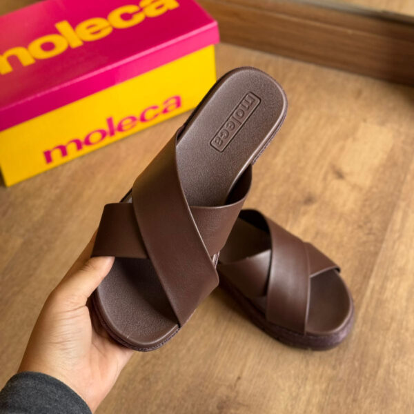 Sandália Moleca Metalizada Comfy Plus 5539.104 - Imagem 13