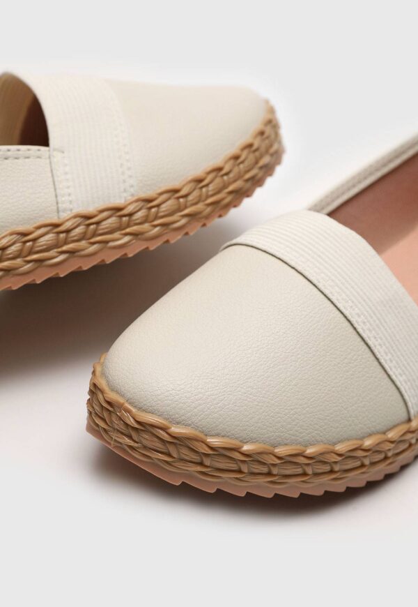 Sapatilha Slip On Moleca Liso Off-White - Imagem 5